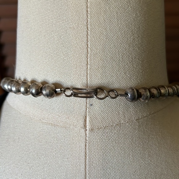 Vintage Navajo Sterling mother of pearl Squash Blossom necklace - Picture 7 of 10